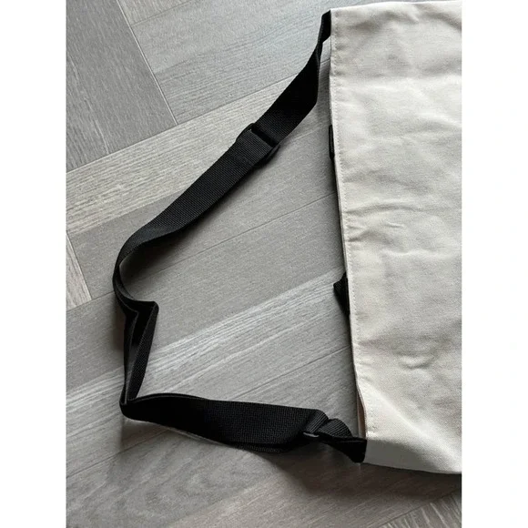 Tupperware 2019 Business Kit Bag Fall Canvas Tote Cream Black Shoulder Strap - Picture 6 of 7